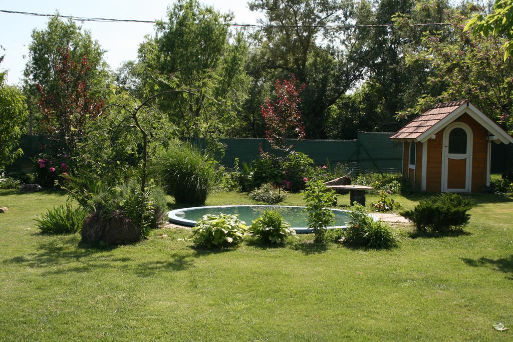 Malomdulo Farmhaz Guest House Pilisborosjeno Bagian luar foto